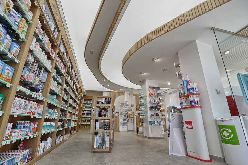 Interior de farmacia Primado Reig